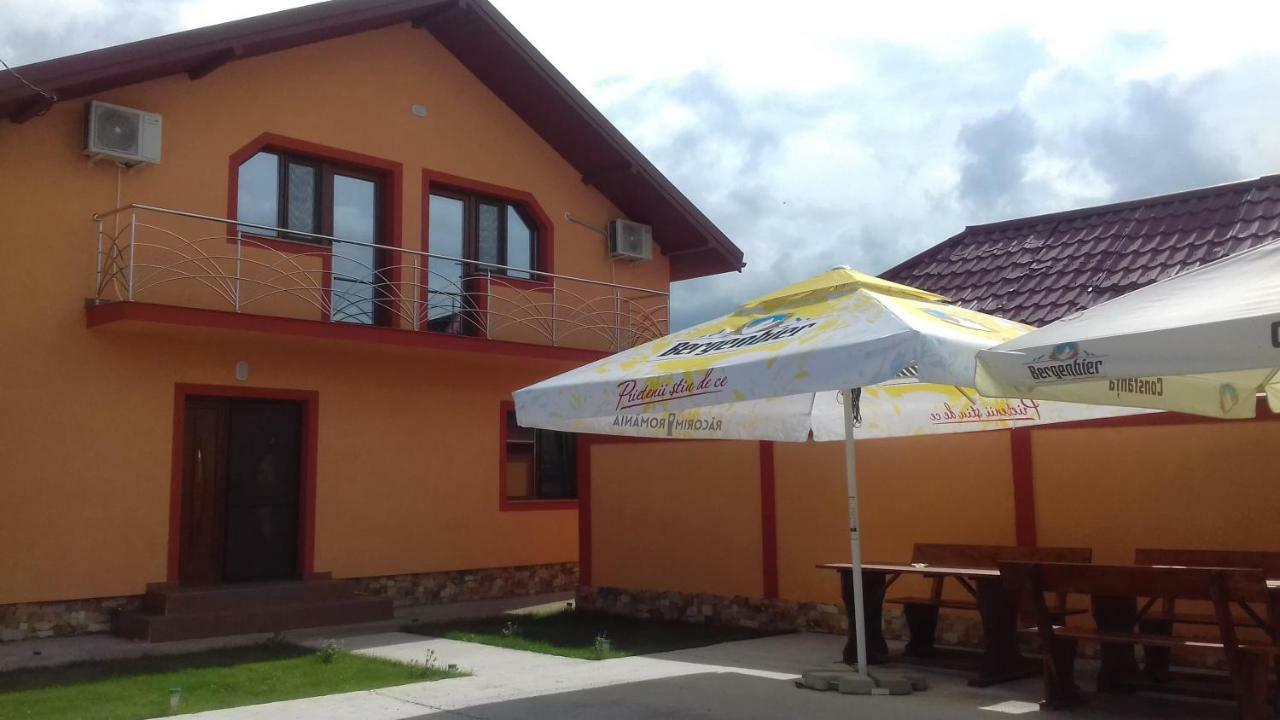 Pensiunea Cosmin Corbu  Exterior photo